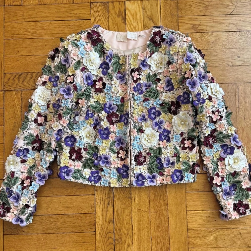 Alice + Olivia
KIDMAN EMBELLISHED TWEED JACKET - Picture 13 of 16